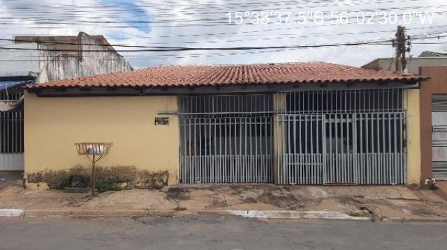 Casa com 2 quartos em Cuiabá/MT - 200m² de terreno