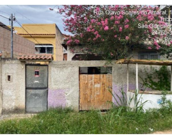 Casa residencial com 2 quartos e 2 banheiros, terreno 250m², área construída 50m², ocupado