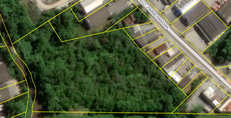 Terreno amplo com 18.470m², sem benfeitorias, ideal para investimento
