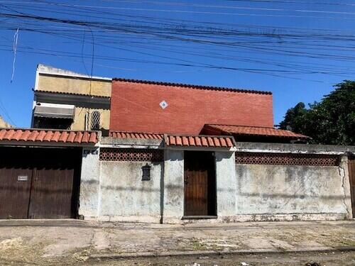 Casa em Madureira com 127m² e 247,38m² de fração ideal