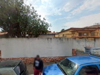 Casa em terreno de 360 m², desocupada, com potencial para investimento