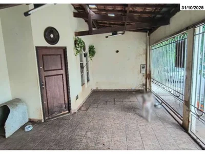 Casa com 146,88m² e terreno de 170m²