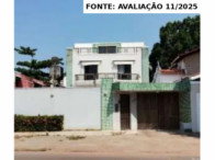 Sobrado triplex alto padrão com piscina e 300m²
