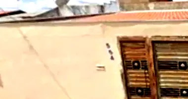 Casa padrão com 1 quarto, 1 banheiro, 1 vaga, 126m² construída, imóvel ocupado