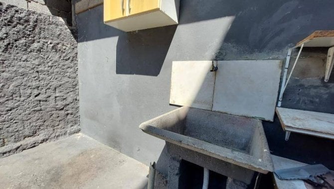 Casa padrão com 3 quartos, 1 banheiro, 1 vaga e 117m² construída