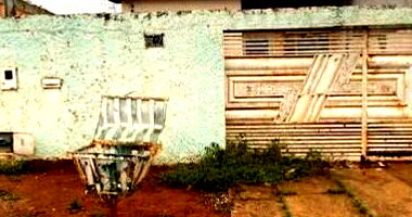 Casa com 2 quartos, 1 banheiro, 56,44m² área privativa, 1 vaga