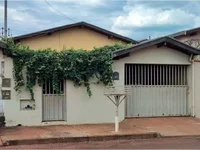 Casa Ocupada com 2 Quartos e 1 Banheiro em Vila Olímpica