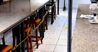 Loja comercial locada com ampla área construída e útil