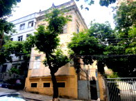 Prédio comercial com terreno de 438m² em Glória - RJ