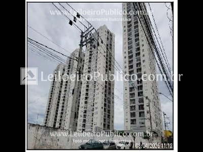 Apartamento com 1 vaga em Carapicuíba