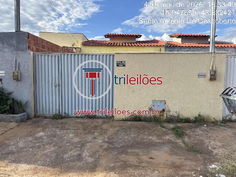 Casa com 2 quartos, 1 banheiro e terreno de 150 m²