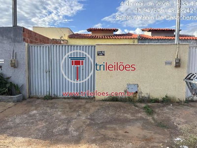 Casa com 2 quartos, 1 banheiro e terreno de 150 m²