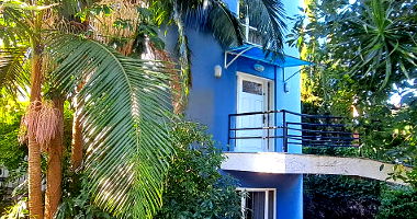 Casa com amplo terreno de 596,92m² em excelente estado