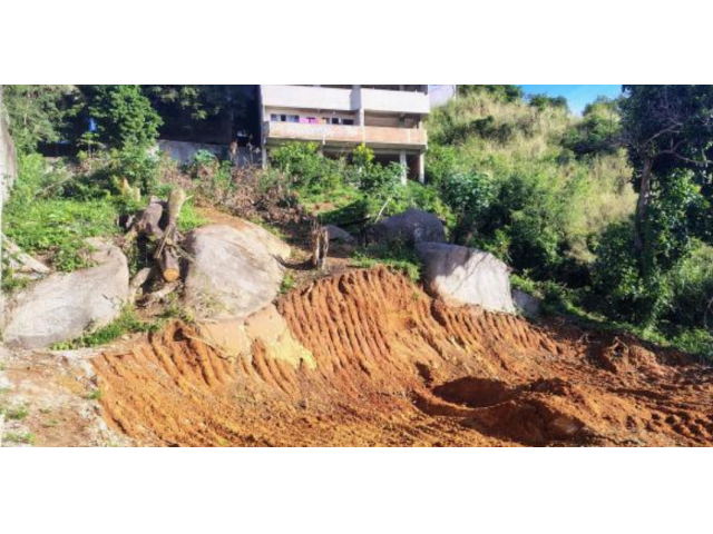 Terreno amplo com 1.200m² em área alta, livre e terraplanado