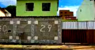 Casa em leilão com 2 quartos e 1 banheiro