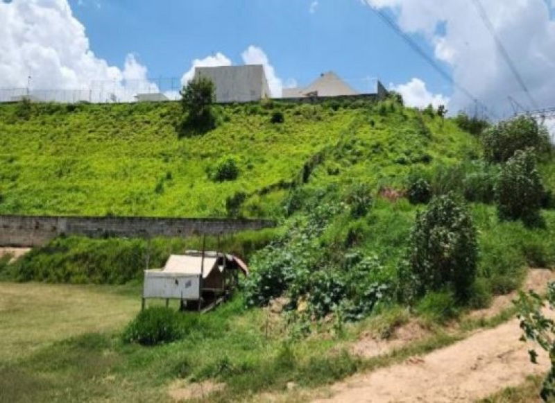 Terreno amplo em Francisco Morato com 22.487m²