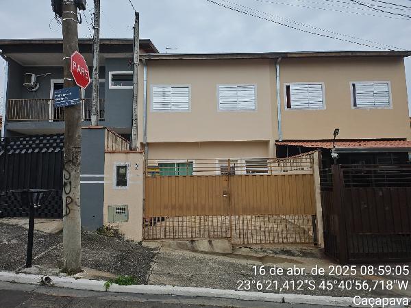 Casa com 2 quartos, 1 banheiro, 1 vaga e 67,23m² privativos
