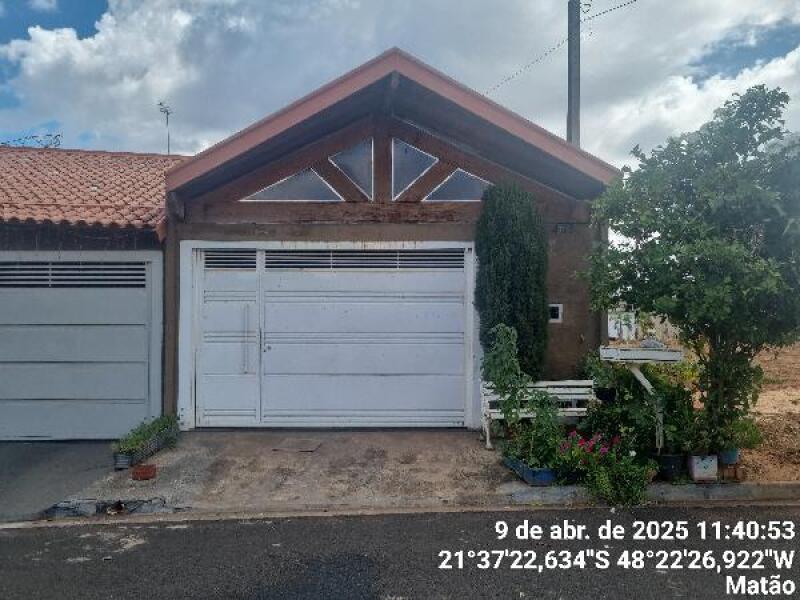 Casa com 3 quartos, 1 banheiro, 73m² construída, desocupada