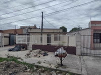 Casa em Leilão com 324m² de Terreno e 61m² Construída