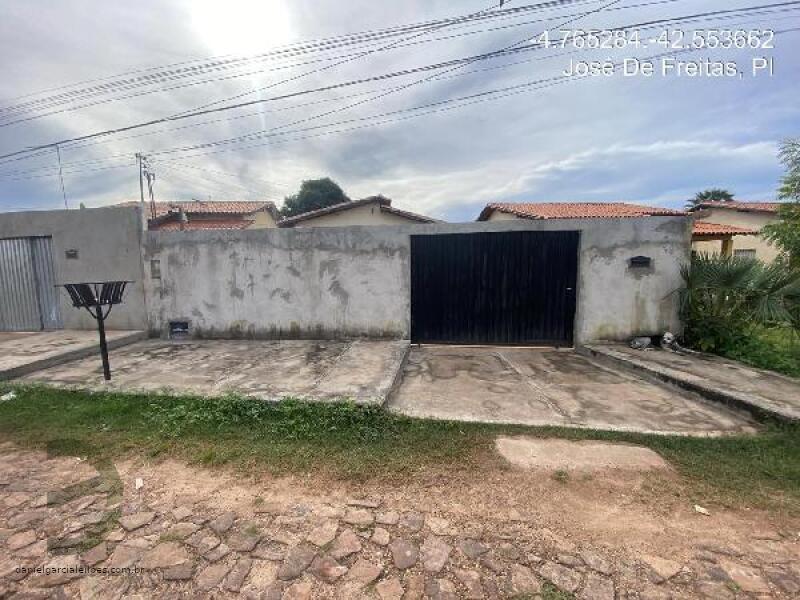 Casa com 2 Quartos e 1 Vaga em José de Freitas