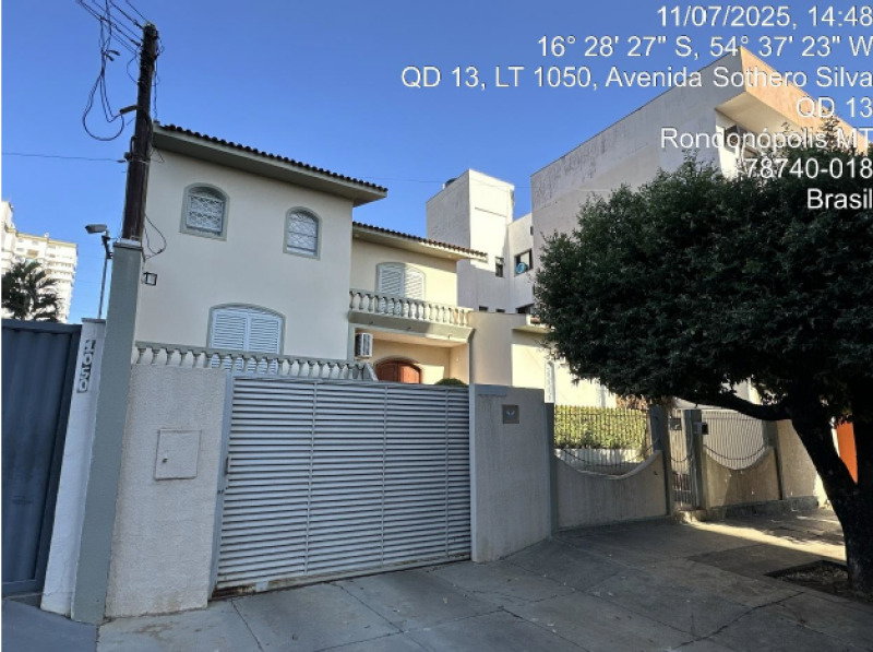 Casa residencial com terreno urbano em Rondonópolis