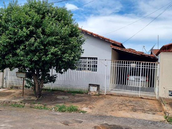 Casa Ocupada em Iporá - GO com 143,37m² de Área Construída