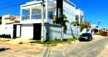 Casa Padrão Ocupada com 1 Vaga e Ampla Área Construída