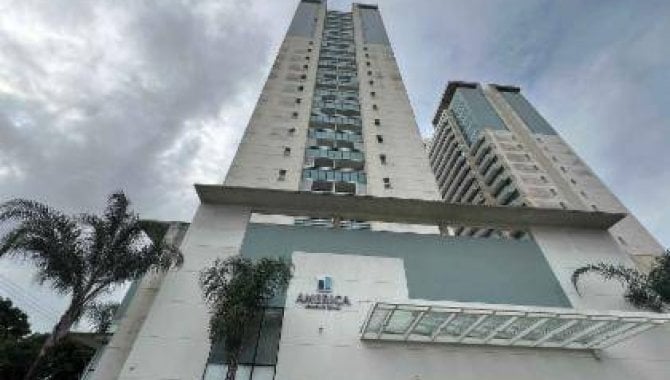 Apartamento com 1 vaga no Centro de Campos dos Goytacazes