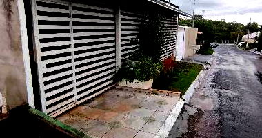 Casa com 2 quartos, 1 vaga e 154,5m² em Goiânia