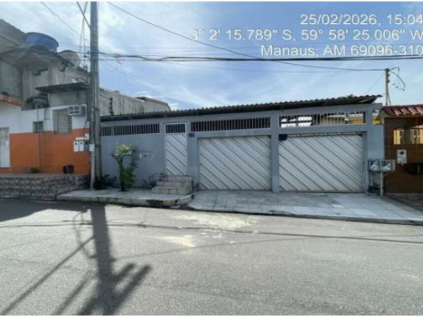 Casa em leilão com 3 quartos e 2 banheiros