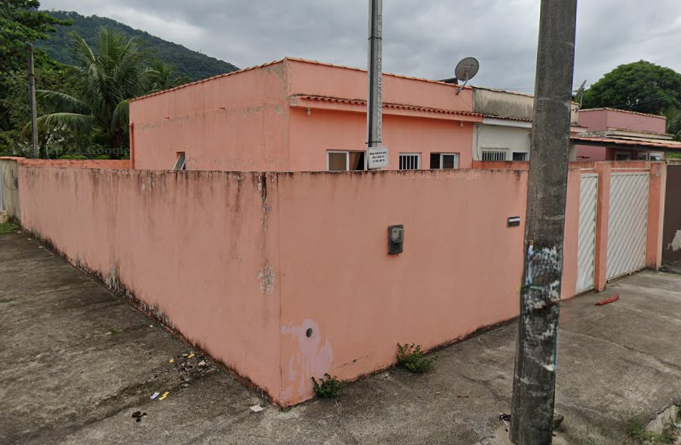 Casa com 59,89 m², 0.34 fração ideal, Ocupada