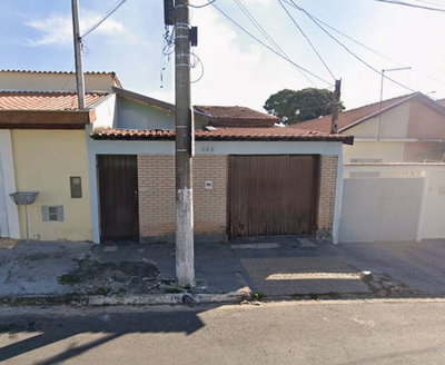 Casa Ocupada com 60,96 m² de Área Construída