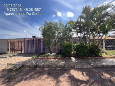 Casa com 2 Quartos e Varanda em Águas Lindas de Goiás