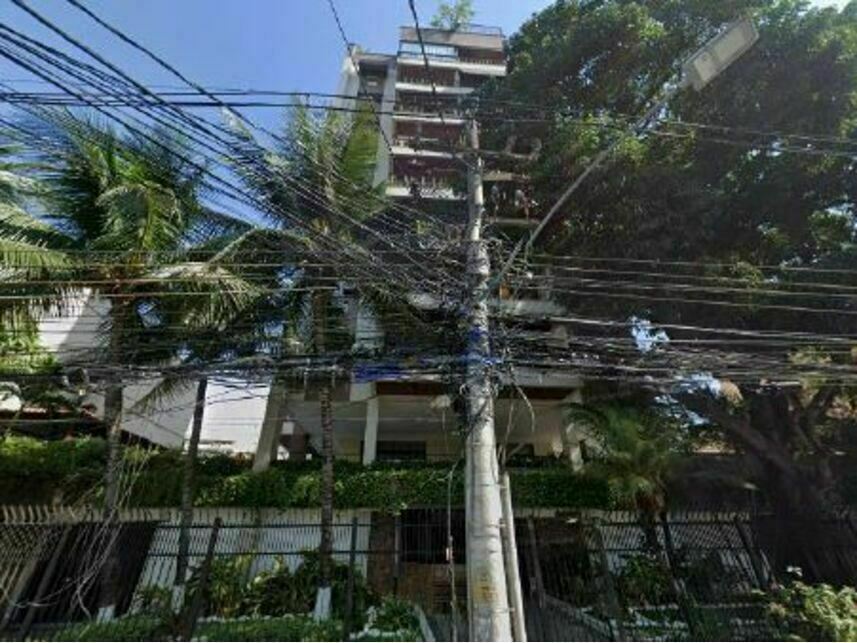 Apartamento com 2 vagas em leilão no Méier, Rio de Janeiro
