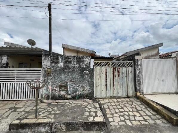 Casa com 2 quartos, 2 banheiros e 56,73m² área privativa