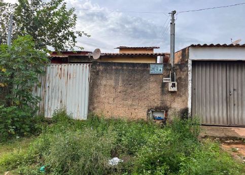 Casa Residencial em Santo Antônio do Descoberto - GO Ocupada