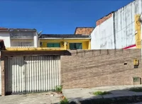 Casa ocupada com 165,62 m² construída
