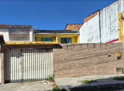 Casa ocupada com 165,62 m² construída