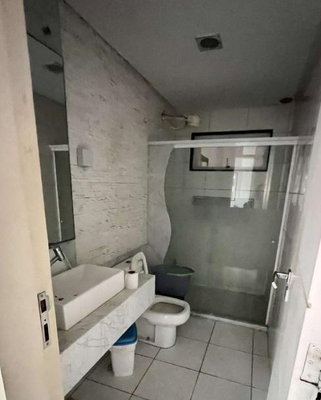 Casa térrea + 1º andar com 6 quartos e 4 banheiros em Santa Cruz do Capibaribe
