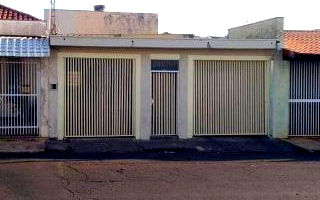 Casa 126 m² no Centro de Jaboticabal - Oportunidade Única!