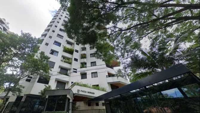 Apartamento de 232 m² com 3 vagas