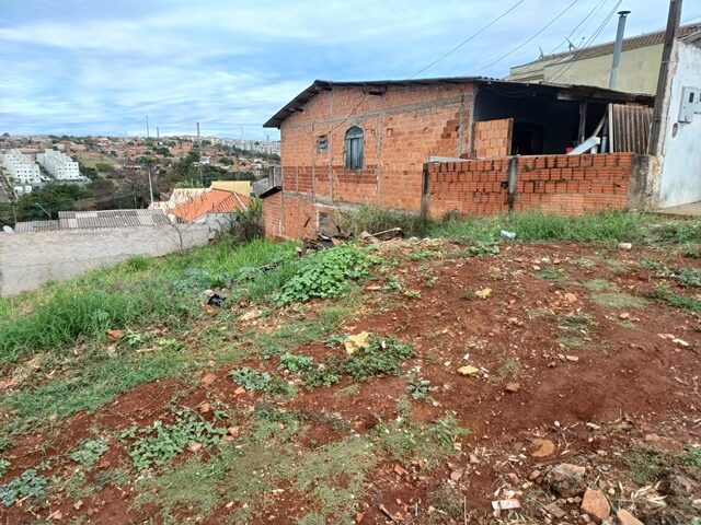 Terreno 250m² no Jardim Paracatu - Londrina PR