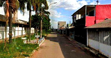 Casa aconchegante com 3 quartos, 1 banheiro e 1 vaga de garagem