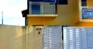 Casa ocupada com 1 vaga e 69m² construída, terreno 364m²