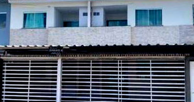 Casa com 2 quartos, 1 banheiro, 50m² área privativa, 1 vaga