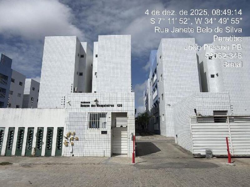 Apartamento com 2 quartos, 2 banheiros e 1 vaga de garagem
