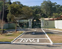 Casa com 2 quartos, suíte, área de serviço e 681,78 m²