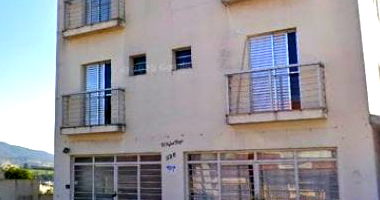 Edifício Comercial e Residencial com 6 Apartamentos e Salão em Jundiaí