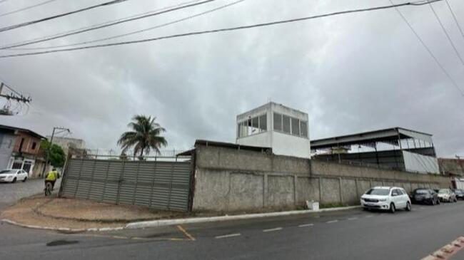 Terreno com Benfeitorias em Macaé/RJ