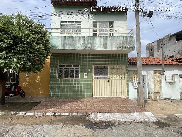 Casa com 6 quartos, área total 150,25 m², área terreno 110,38 m²